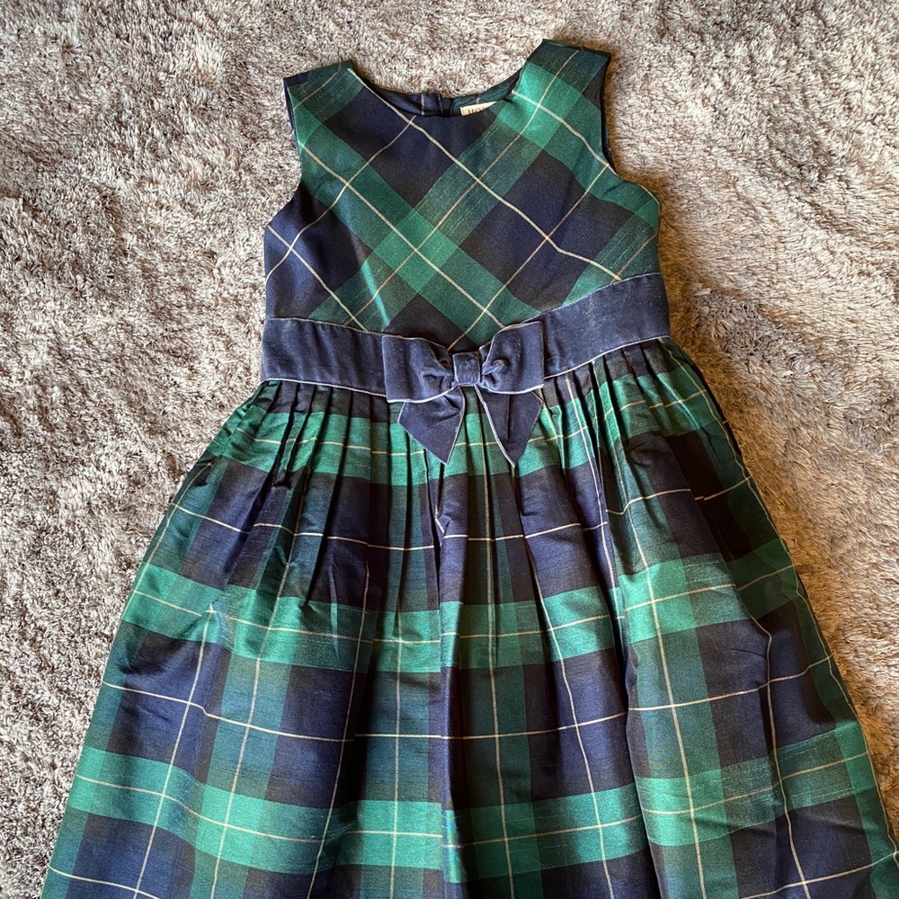 Holiday ready dress👗